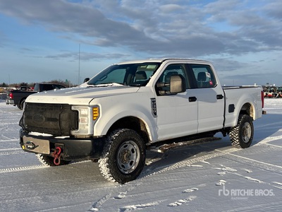 2017 Ford F-350 XL 4x4 Crew Cab Pickup