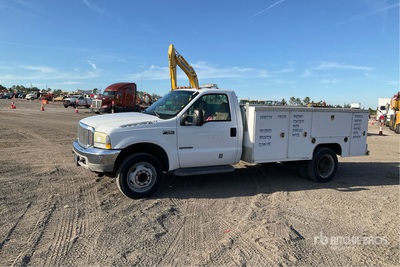2002 Ford F-550 XL 4x2 شاحنة متعددة الاغراض