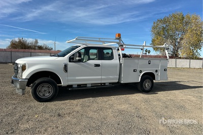 2019 Ford F-350 XL 4x4 Extended Cab ユーティリティトラック