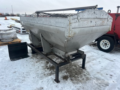 Western 114 in Salt Spreader