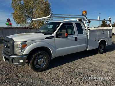 2016 Ford F-350 XL 4x2 Extended Cab Camión Utilitario