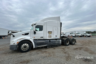 2016 Peterbilt 579 6x4 T/A Sleeper Truck Tractor