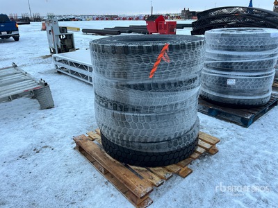 Quantity of (4) Michelin XDS2 11R22.5 Tires