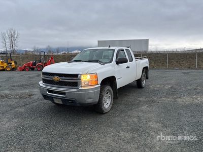 2013 Chevrolet Silverado 2500HD LS 4x4 Extended Cab Pickup
