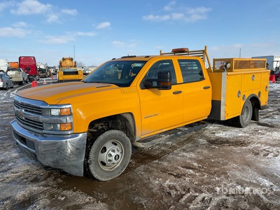 2016 Chevrolet Silverado 3500HD LS 4x4 Crew Cab شاحنة متعددة الاغراض
