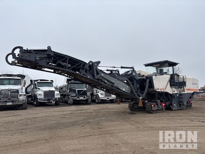 Wirtgen W220Fi Tracked Asfalteer frees machine