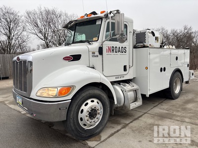 2008 Peterbilt 335 4x2 Camion de service