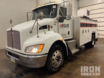 2009 Kenworth T270 4x2 Camion de servicios