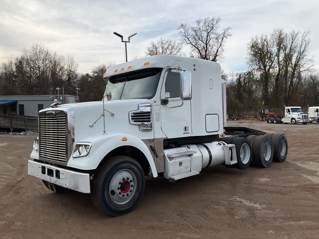 2013 Freightliner Coronado 122 8x4 Tri/A Sleeper Truck Tractor