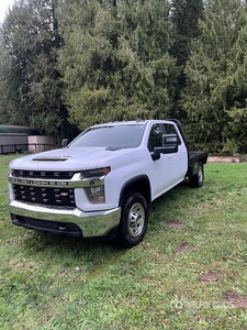 2021 Chevrolet Silverado 2500HD 4x4 Crew Cab Flatbed Truck