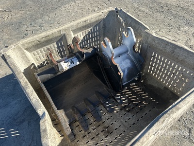 Quantity of (2) Kubota Q/C Digging Mini دلو حفارة (Unused)