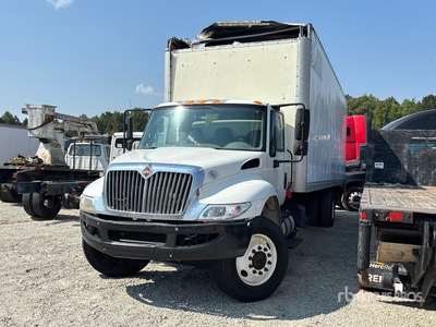 2016 International 4300 4x2 Van Truck