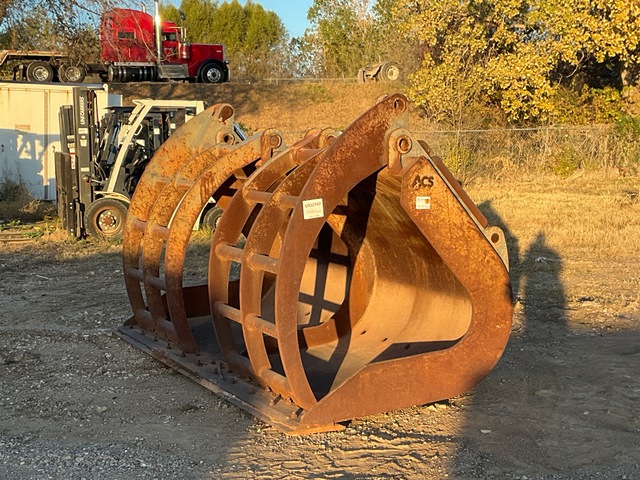 ACS 132 in Wheel Loader Grapple Bucket