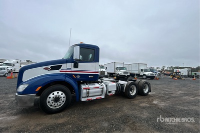 2017 Peterbilt 579 6x4 T/A Day Cab Truck Tractor