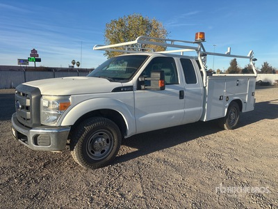 2016 Ford F-350 XL 4x2 Extended Cab Camion utilitaire