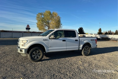 2016 Ford F-150 XLT 4x4 Crew Cab بيك اب