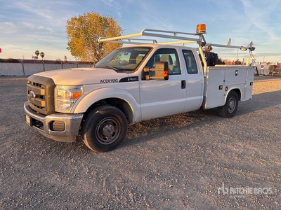 2016 Ford F-350 XL 4x2 Extended Cab Camion utilitaire