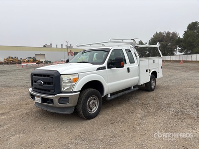2015 Ford F-350 4x4 Extended Cab Camión Utilitario