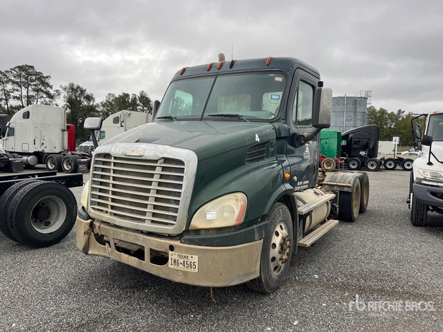 2014 FREIGHTLINER CASCADIA
