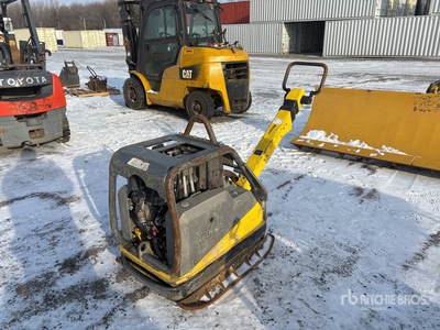 Wacker Neuson Reversible ضاغطة الألواح الاهتزازية