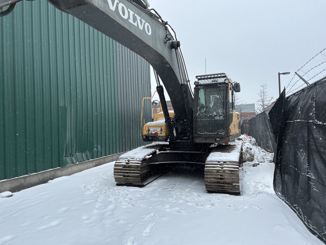 Volvo EC290CL Tracked Excavator (Inoperable)