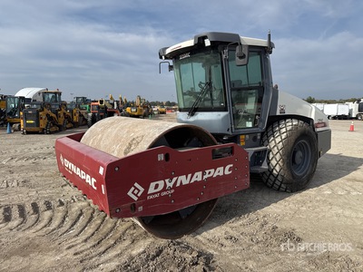 2021 Dynapac CA3500D Gladde trommelpers