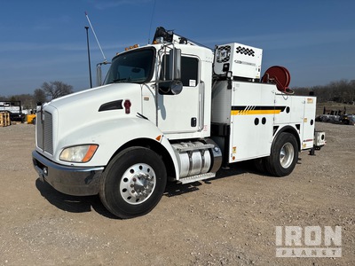 2013 Kenworth T270 4x2 サービスカー