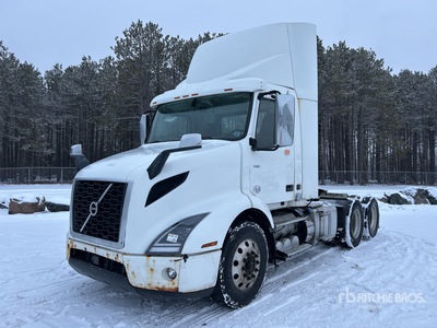 2019 Volvo VNR300 6x4 تراكتور شاحنة نهارية (ثنائية المحور)