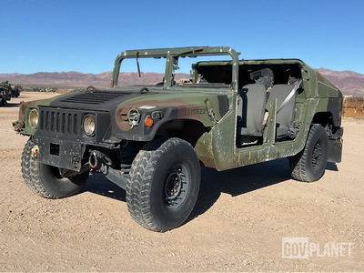 AM General M1114 HMMWV 4 Door w/Truck Body