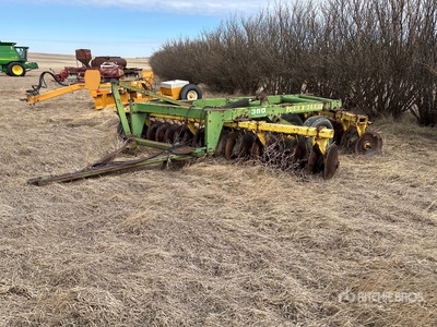 John Deere T0360 19 ft Disques