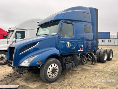 2020 Volvo VNL760 6x4 Cabeza Tractora Cabina Dormitorio