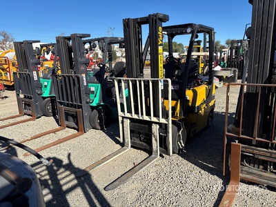 Yale GLC050LX2NEAE087 4800 lb Cushion Tire Forklift