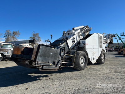 2015 Roadtec SB-250e Wheel Asphalt Transfer Machine