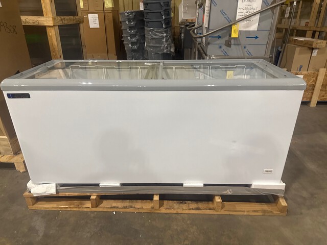 Master-Bilt MSF-71AN Flat top display Freezer