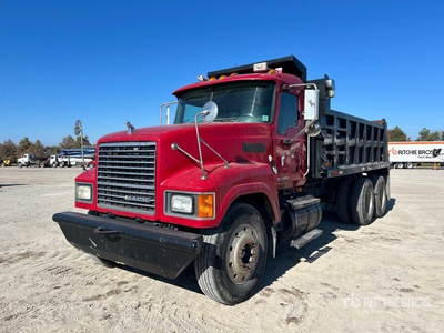 2008 Mack CHU613 6x4 T/A Camión dumper