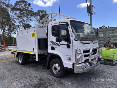 2021 Mitsubishi Mighty 4x2 Service Truck