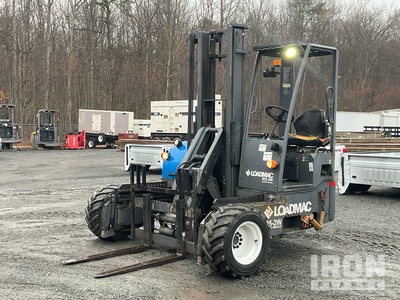 2018 Loadmac 825 5500 lb 3x3 Chariot élévateur sur camion
