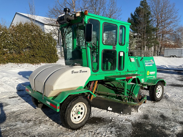 2018 Broce RCT350 Self-Propelled Broom