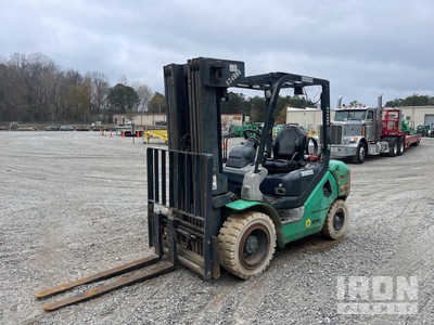 2014 Komatsu FG30HT-16 2100 lb Pneumatic Tire Chariot Élévateur