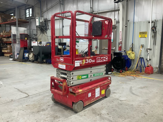 2016 MEC 1330SE Electric Scissor Lift