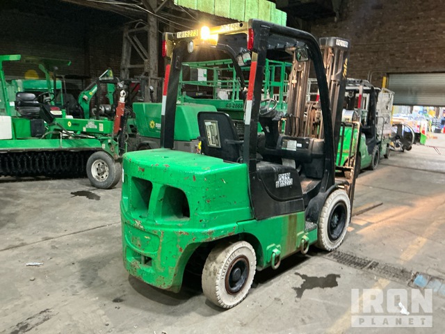 MONTACARGAS 2017 YALE GDP060VXNKAE091