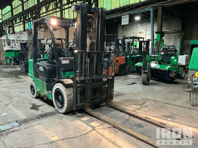 MONTACARGAS 2017 YALE GDP060VXNKAE091