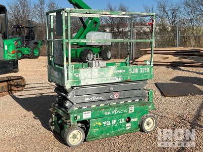 2017 Skyjack SJIII 3219 Electric Scissor Lift