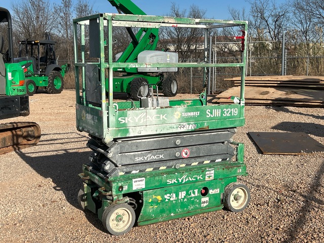 2017 Skyjack SJIII 3219 Electric Scissor Lift