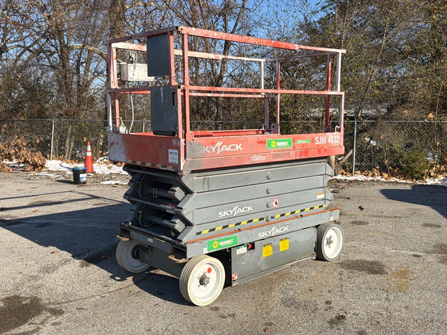 2015 Skyjack SJIII 4632 Electric Scissor Lift 2015 Skyjack SJIII 4632 Electric Scissor Lift