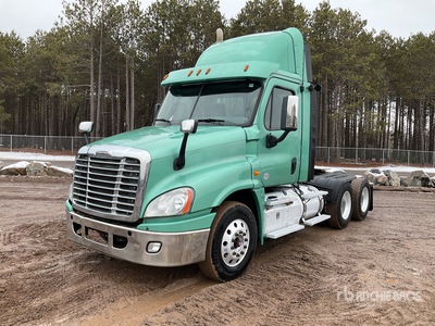 2017 Freightliner Cascadia 125 6x4 T/A Day Cab Truck Tractor