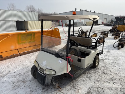 2008 E-Z-Go RVX Electric عربة الجولف (Inoperable)