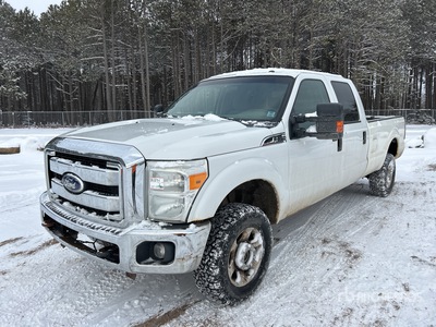 2013 Ford F-350 XLT 4x4 Crew Cab بيك اب