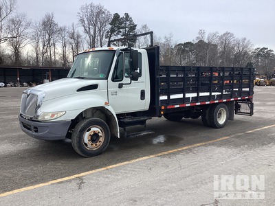 2005 International 4200 4x2 Flatbed Truck