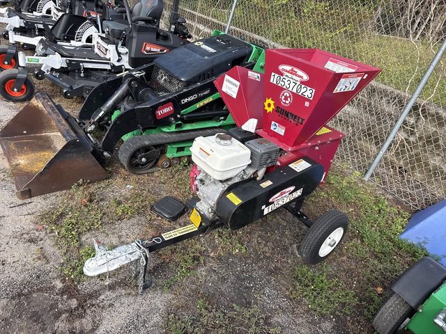 2022 MacKissic 12PHT8HMC Tow-Behind Wood Chipper